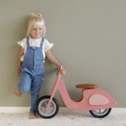Little Dutch Scooter Hout Pink -Baby Products Store 36 6a02ac16 6dc6 461f 8fd2 9ca1966f2301