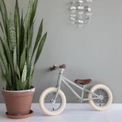 Little Dutch Balance Bike - Matt Olive -Baby Products Store 4 7f233a44 760d 4925 a61a af637810faa3